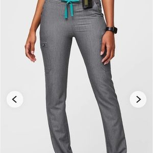 Yola Skinny Scrub Pants new without tags size large